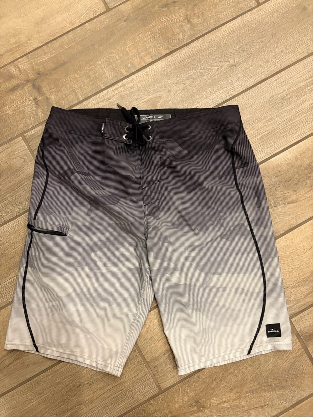O'Neill Men's Gray Ombre Camo Swim Trunks size 31 - Picture 2 of 7
